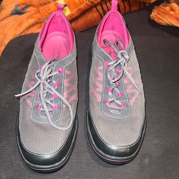 Women’s Grasshoppers Ortholite shoes , tennis shoes, walking
Shoes, sz 8.5 - Picture 1 of 14